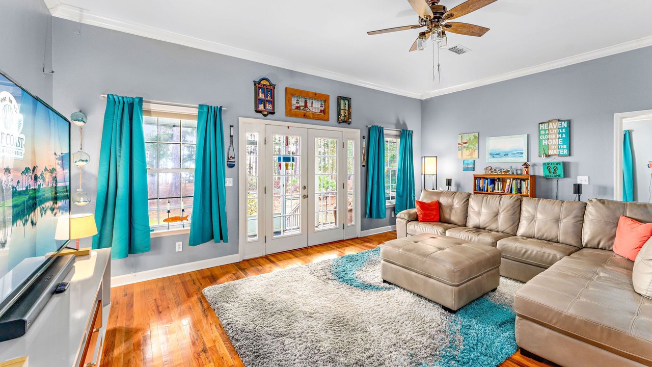 Photo of Livingroom in Eastpoint