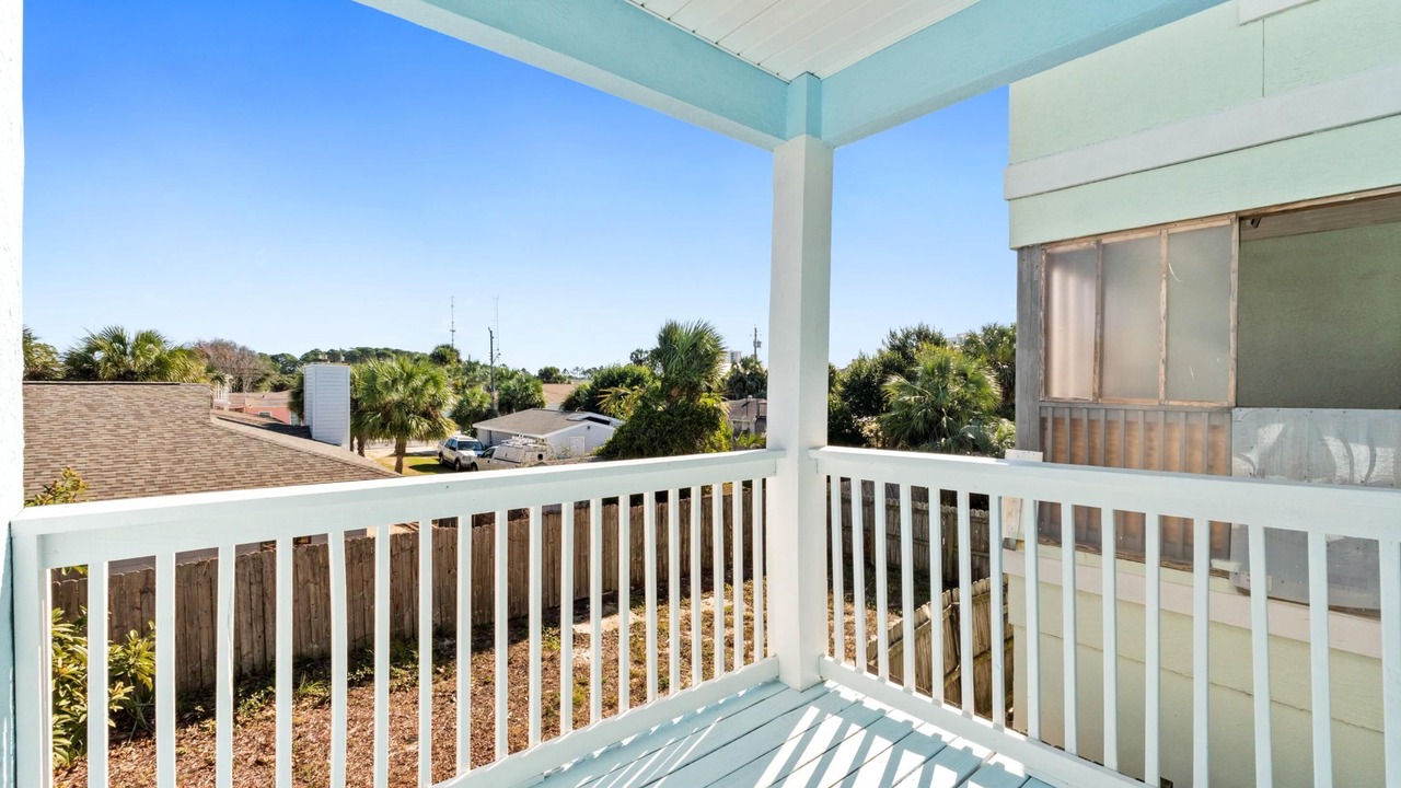 Photo of Patio Balcony in Bahama Beach