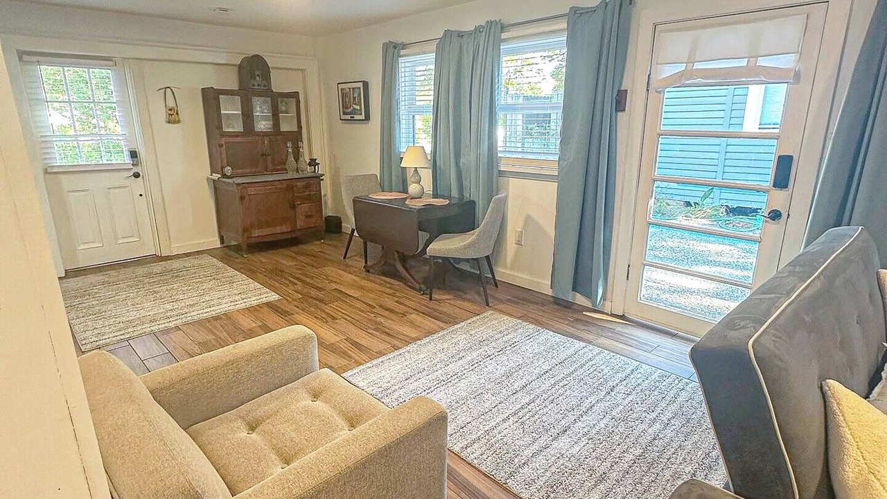Photo of Livingroom in Long Beach
