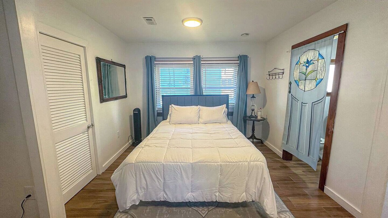 Photo of Bedroom in Long Beach