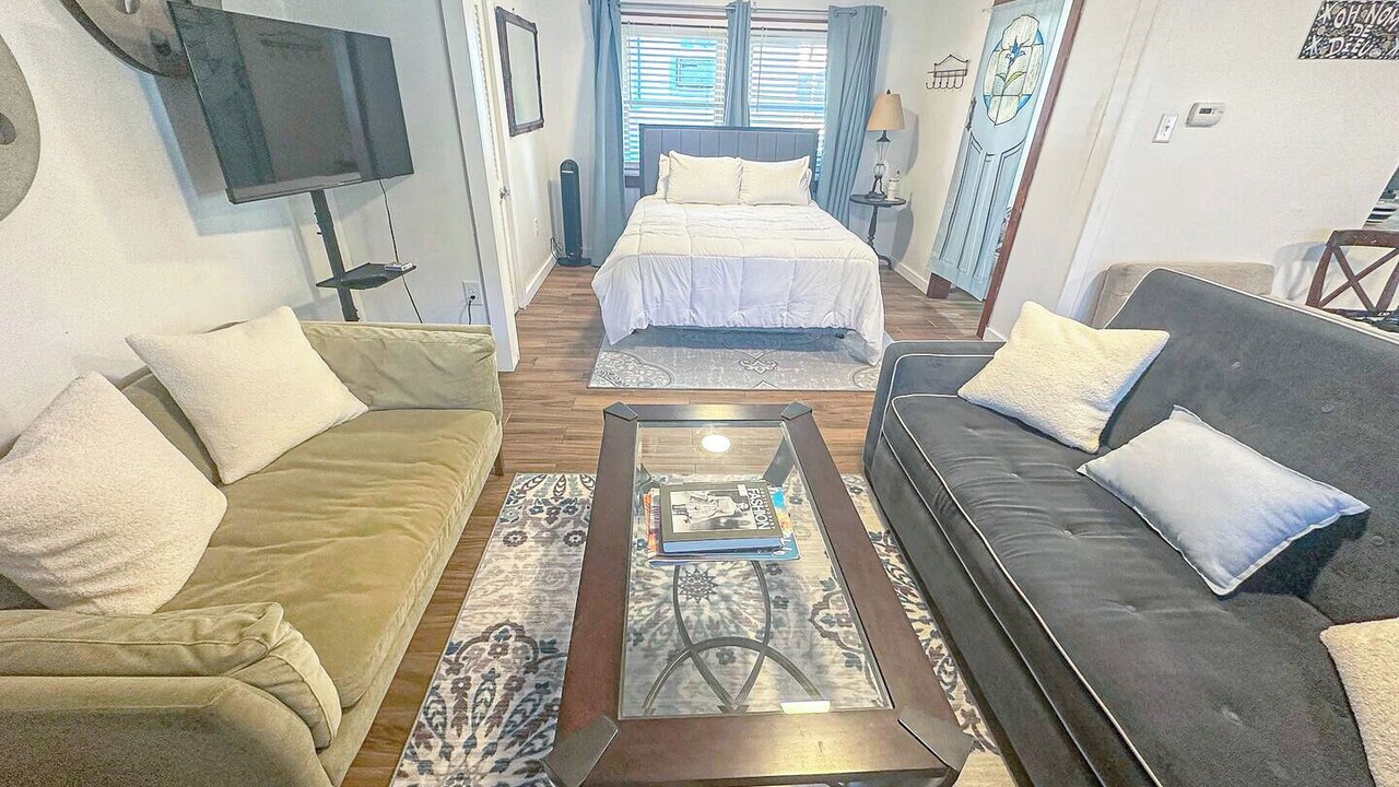 Photo of Bedroom in Long Beach