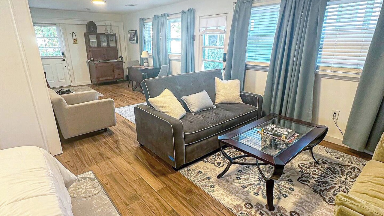 Photo of Livingroom in Long Beach