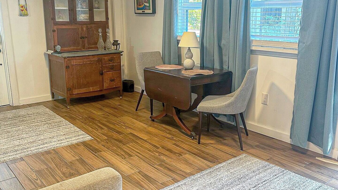 Photo of Livingroom in Long Beach