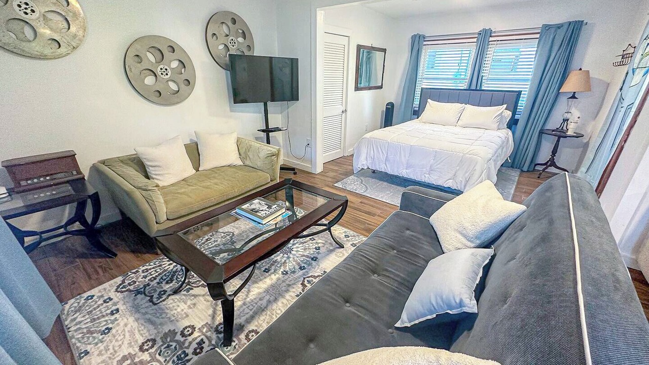 Photo of Bedroom in Long Beach