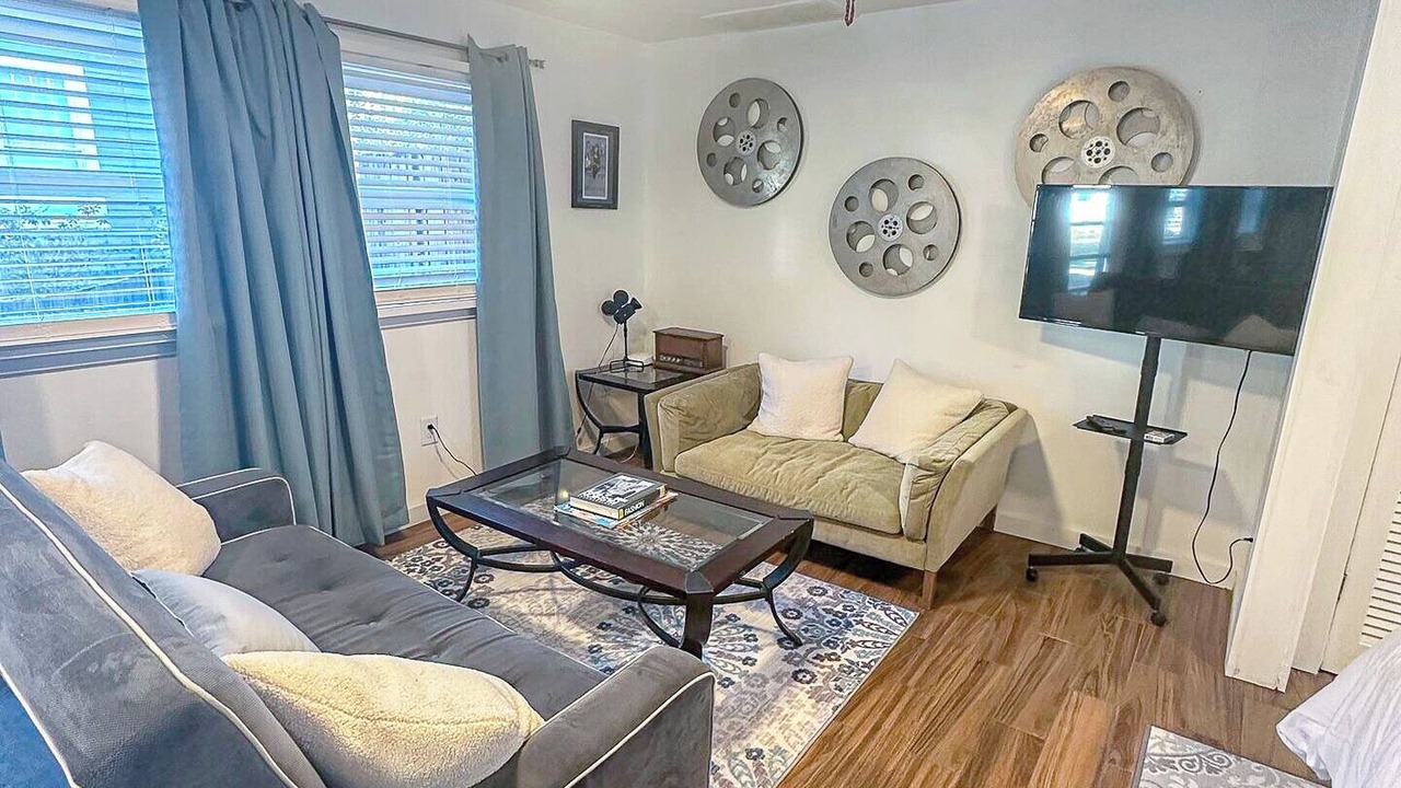 Photo of Livingroom in Long Beach