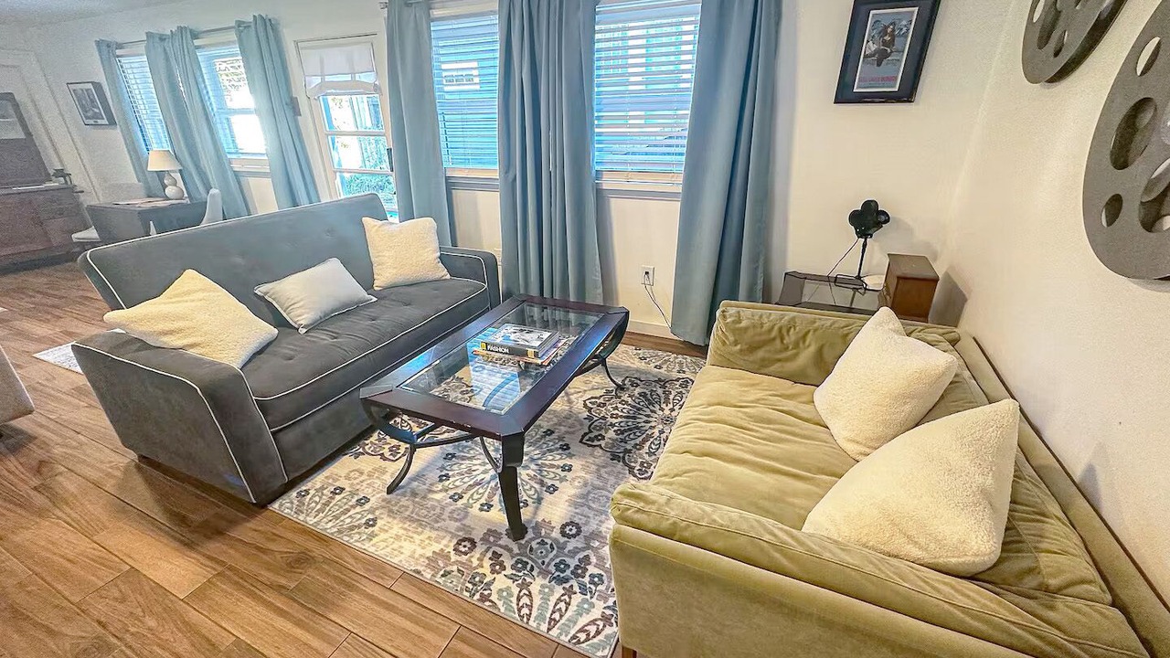 Photo of Livingroom in Long Beach