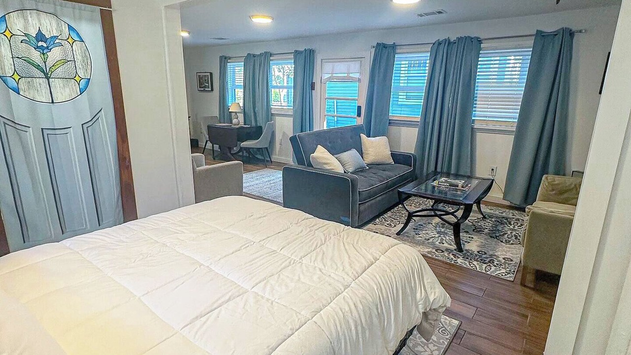Photo of Bedroom in Long Beach