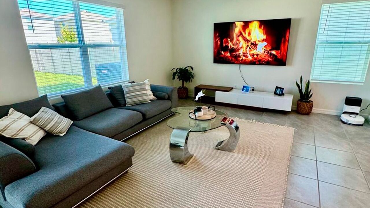 Photo of Livingroom in Wesley Chapel