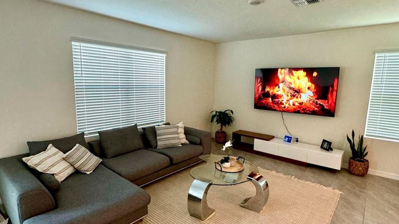 Photo of Livingroom in Wesley Chapel