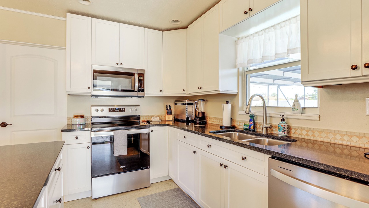 Photo of Kitchen in Venice Gardens