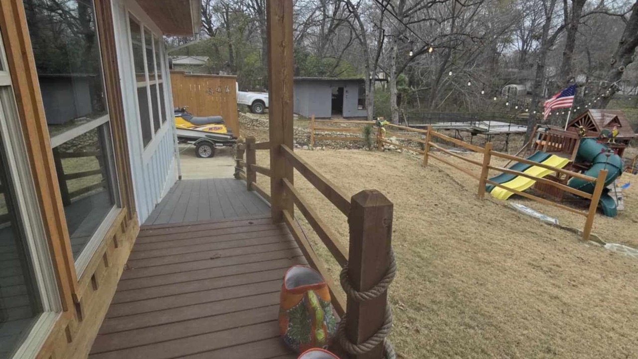 Photo of Patio Balcony in Gun Barrel City