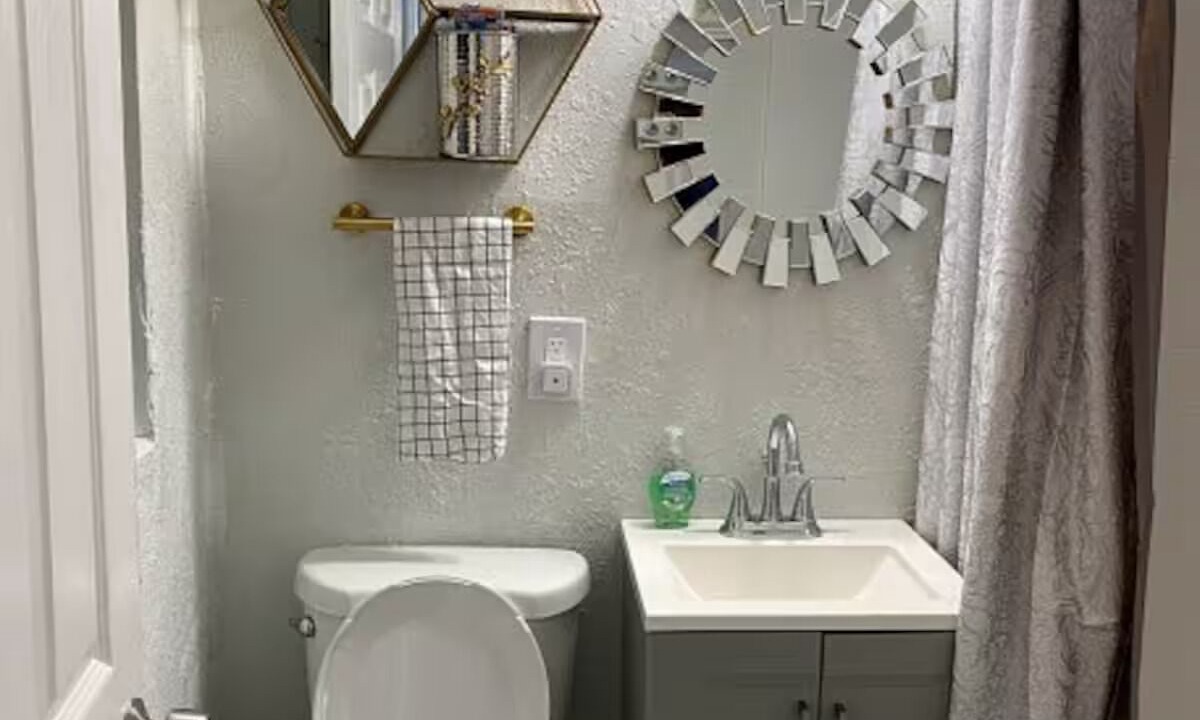 Photo of Bathroom in Cocoa Beach
