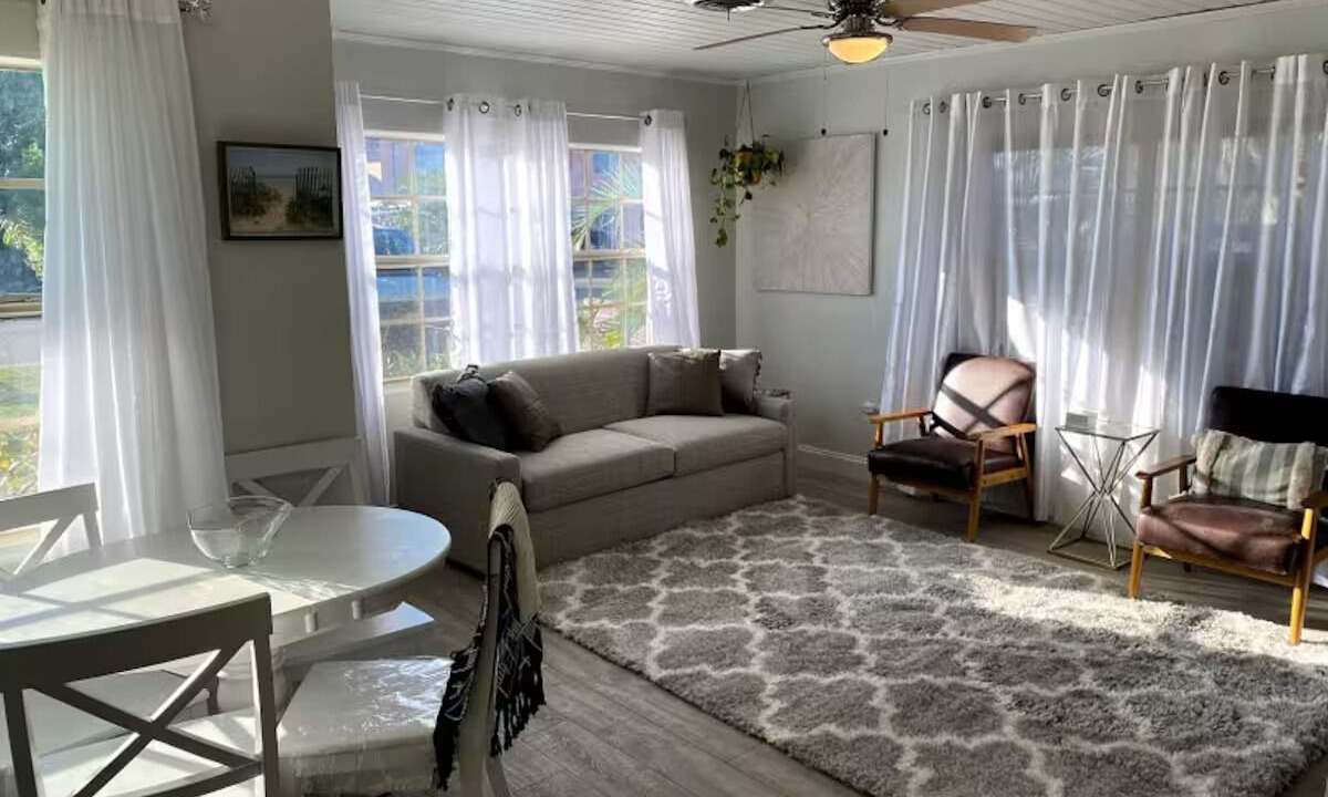Photo of Livingroom in Cocoa Beach