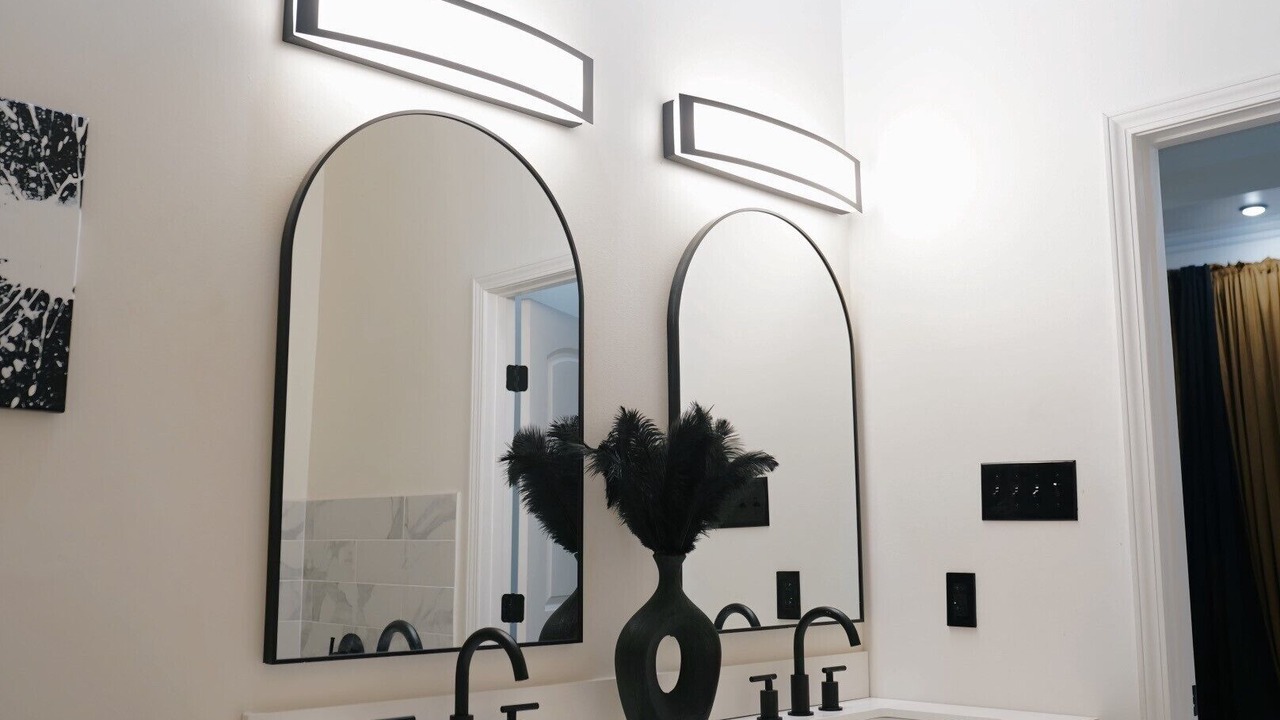 Photo of Bathroom in Little Woods