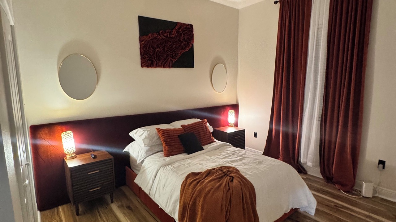 Photo of Bedroom in Little Woods