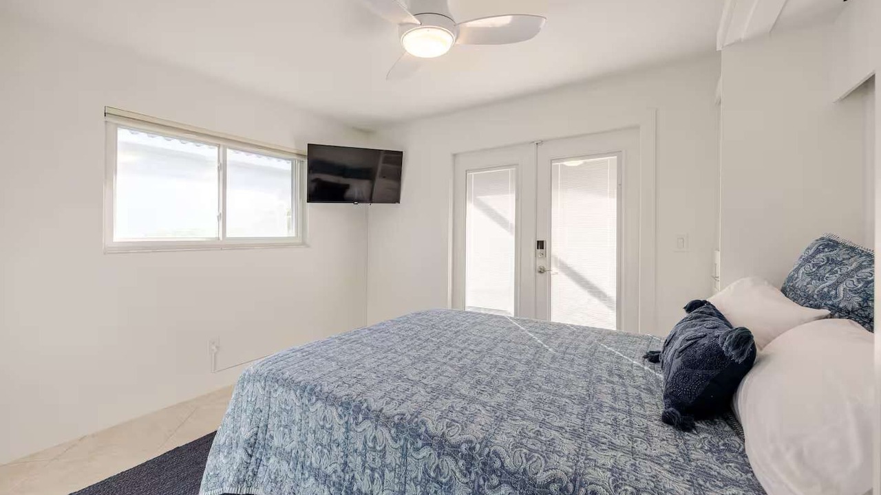 Photo of Bedroom in Eight Lakes