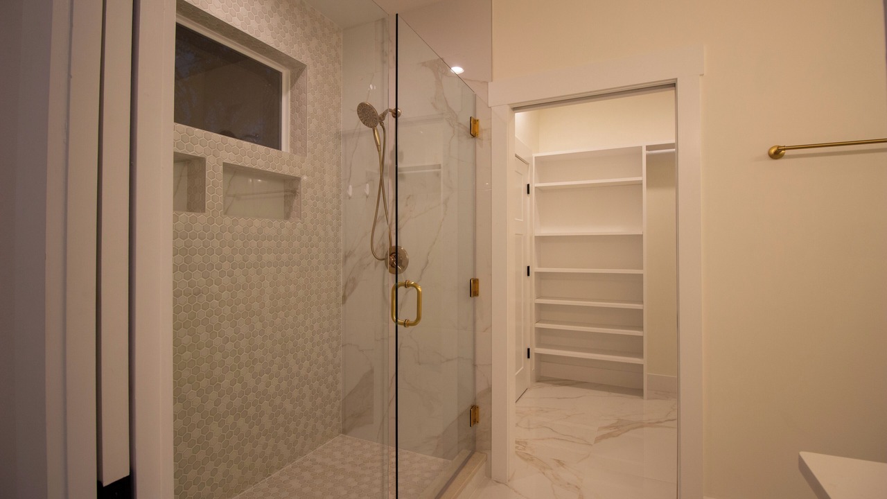 Photo of Bathroom in Pretty Bayou