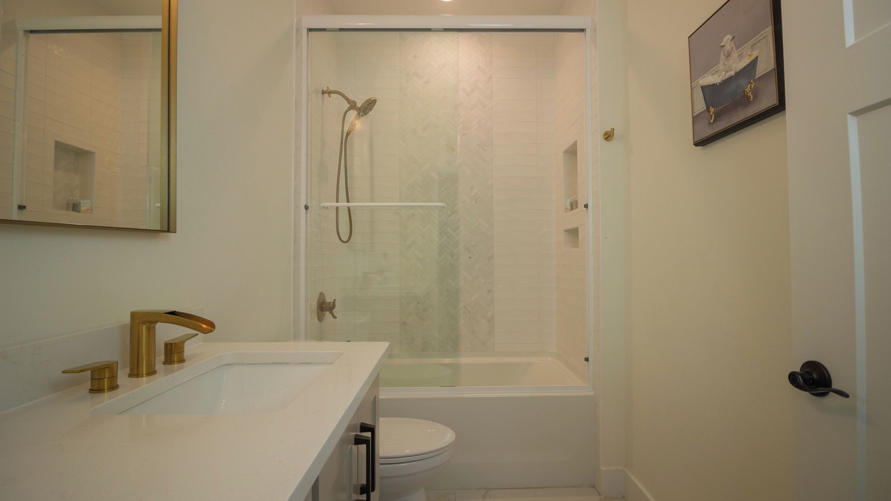 Photo of Bathroom in Pretty Bayou