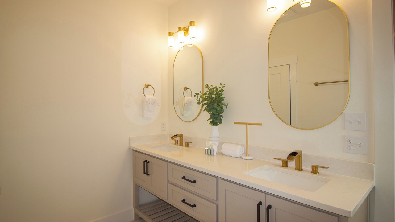 Photo of Bathroom in Pretty Bayou