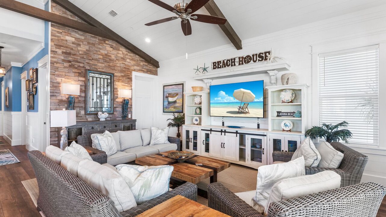 Photo of Patio Balcony in Laguna Beach