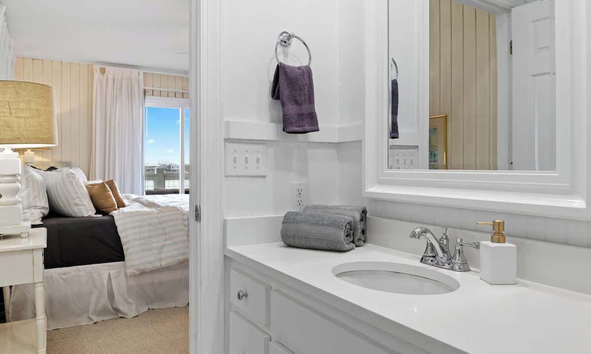 Photo of Bathroom in Royal Lagoons