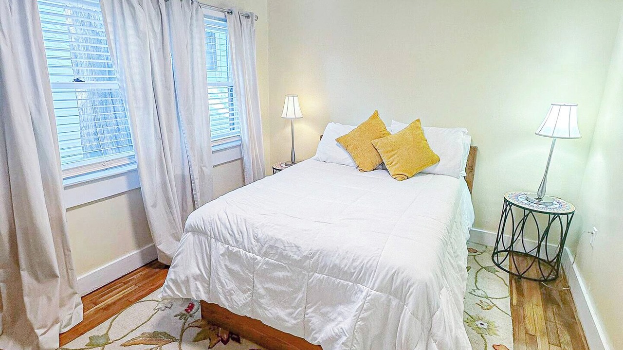 Photo of Bedroom in Long Beach