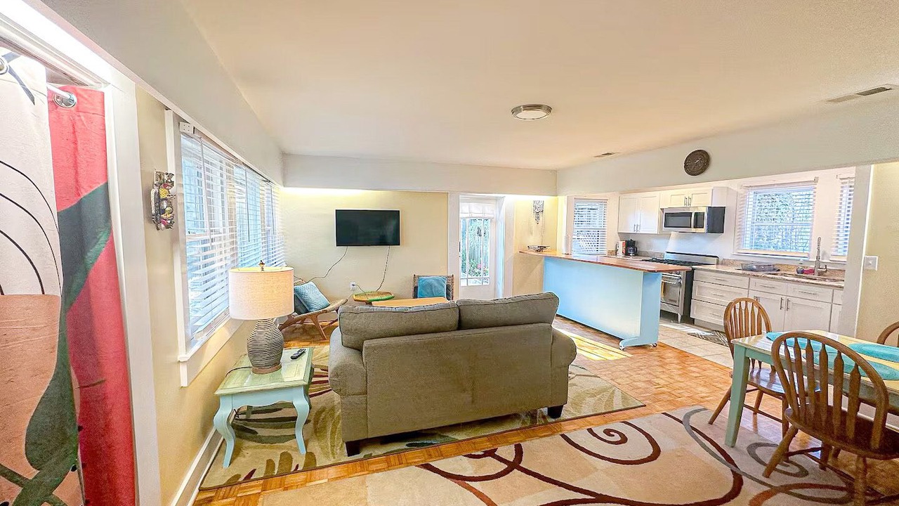 Photo of Livingroom in Long Beach