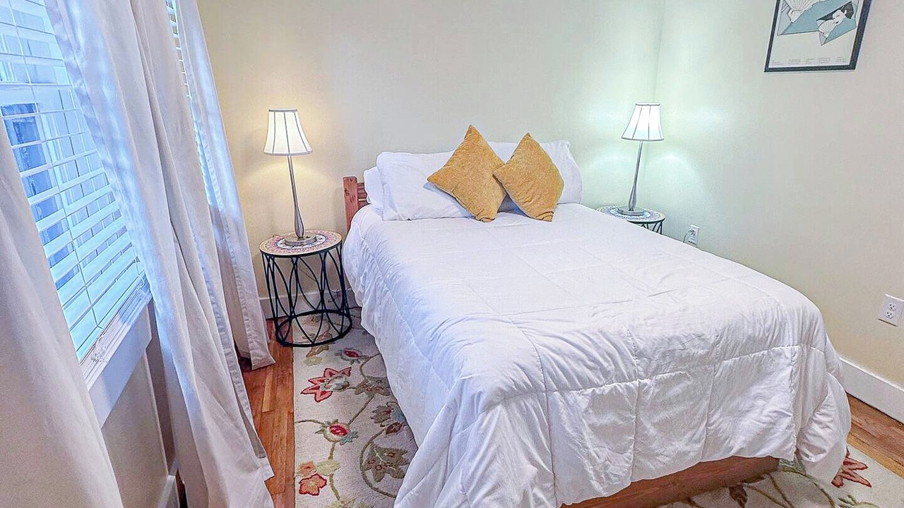 Photo of Bedroom in Long Beach