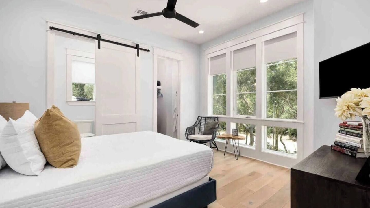 Photo of Bedroom in Dune Allen Beach