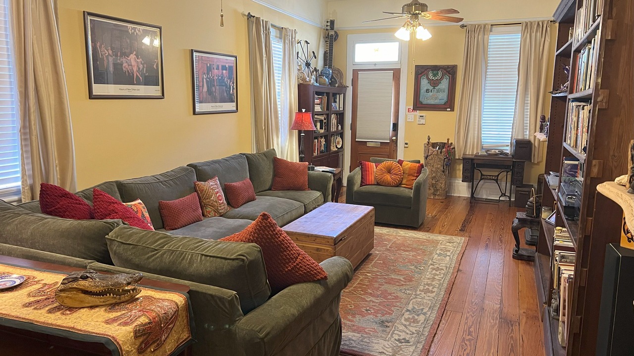 Photo of Livingroom in Algiers Point