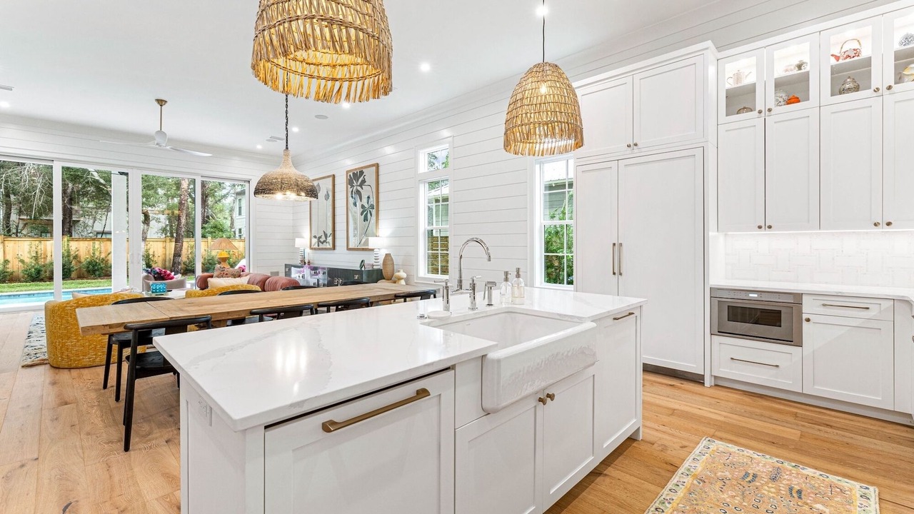 Photo of Kitchen in White's Gulfview