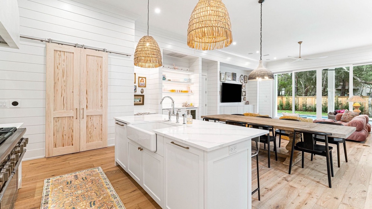 Photo of Kitchen in White's Gulfview