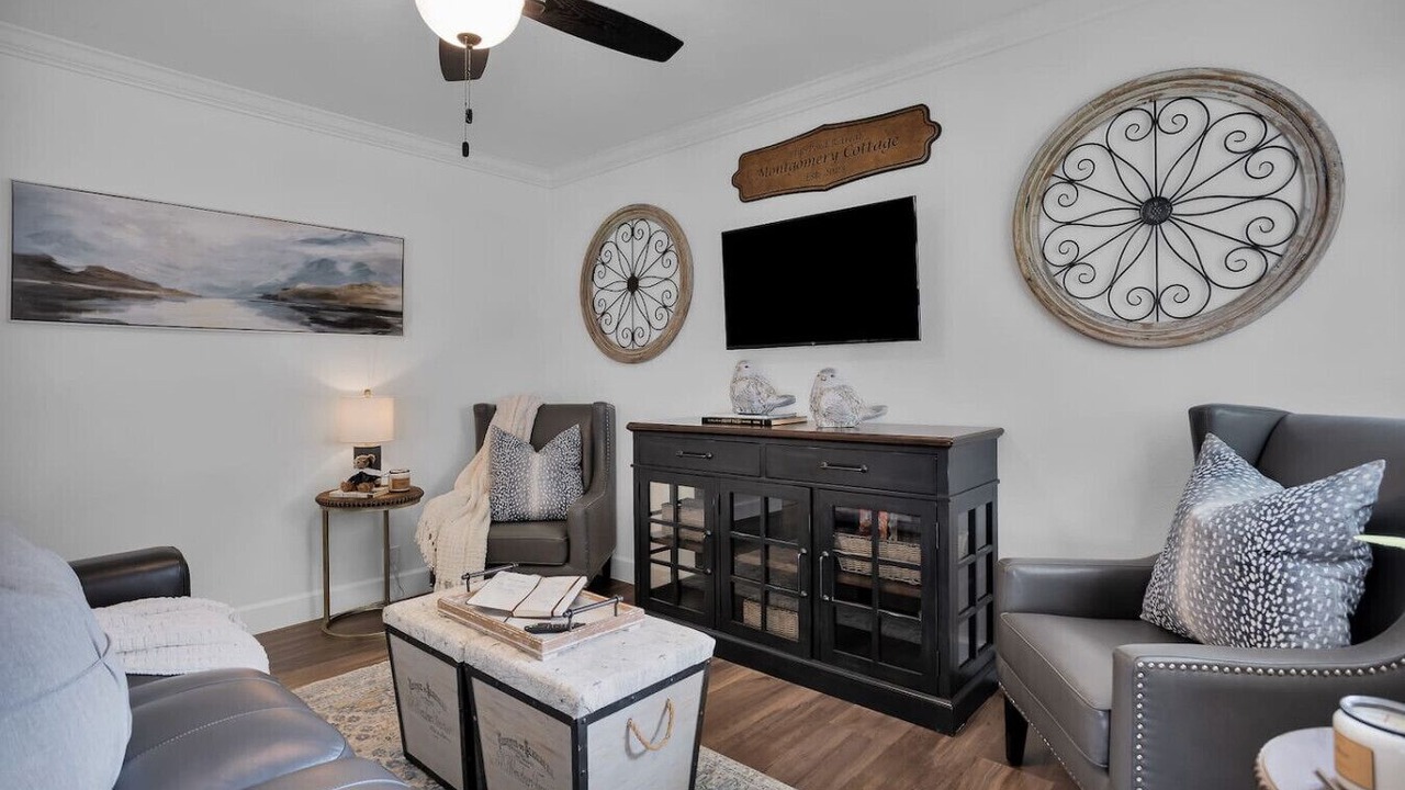 Photo of Livingroom in Montgomery