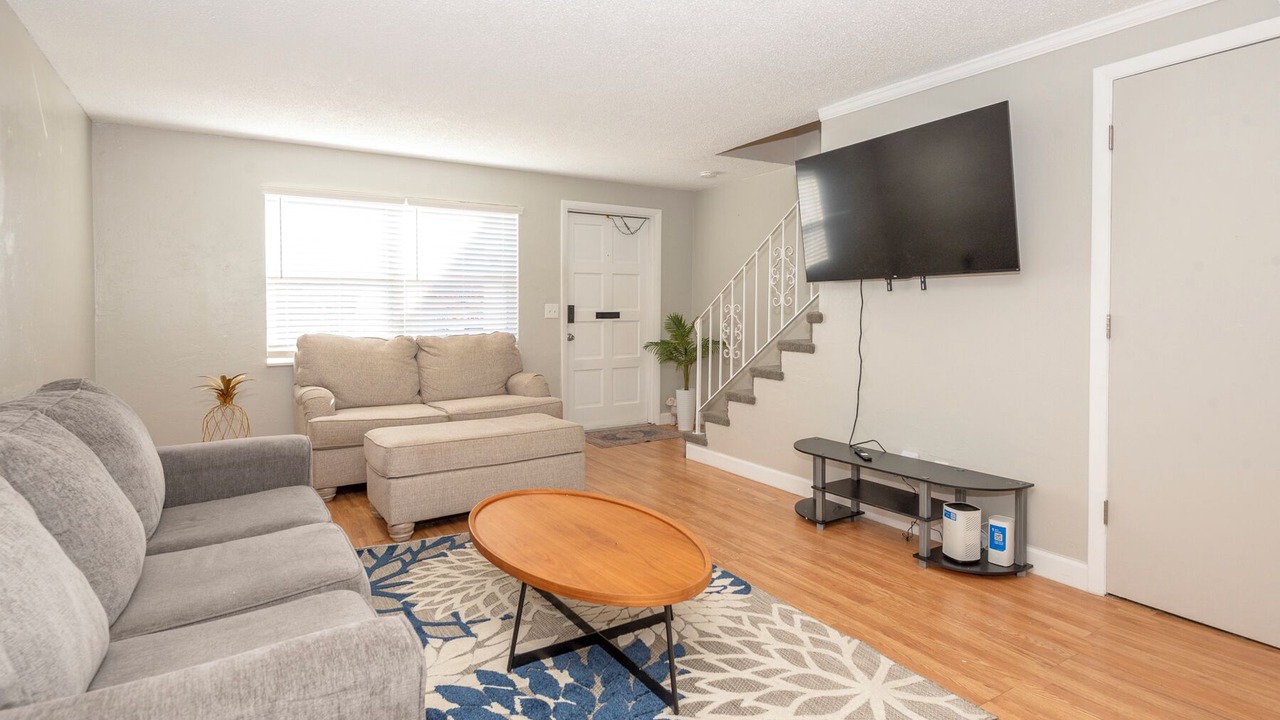 Photo of Livingroom in South Daytona