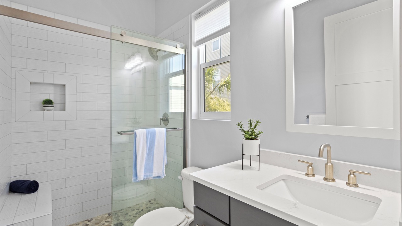 Photo of Bathroom in Lakeside at Blue Mountain Beach