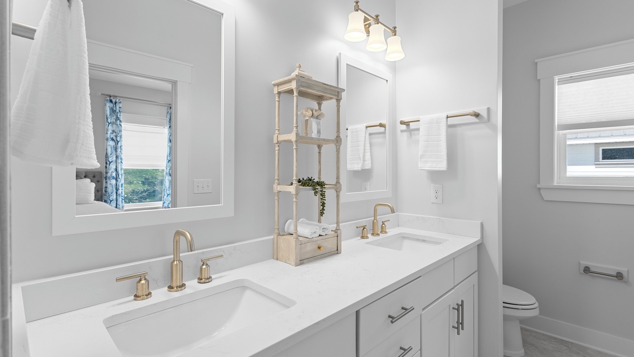 Photo of Bathroom in Lakeside at Blue Mountain Beach