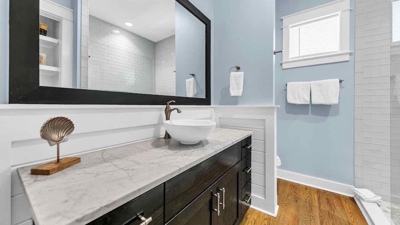 Photo of Bathroom in Greenway Park