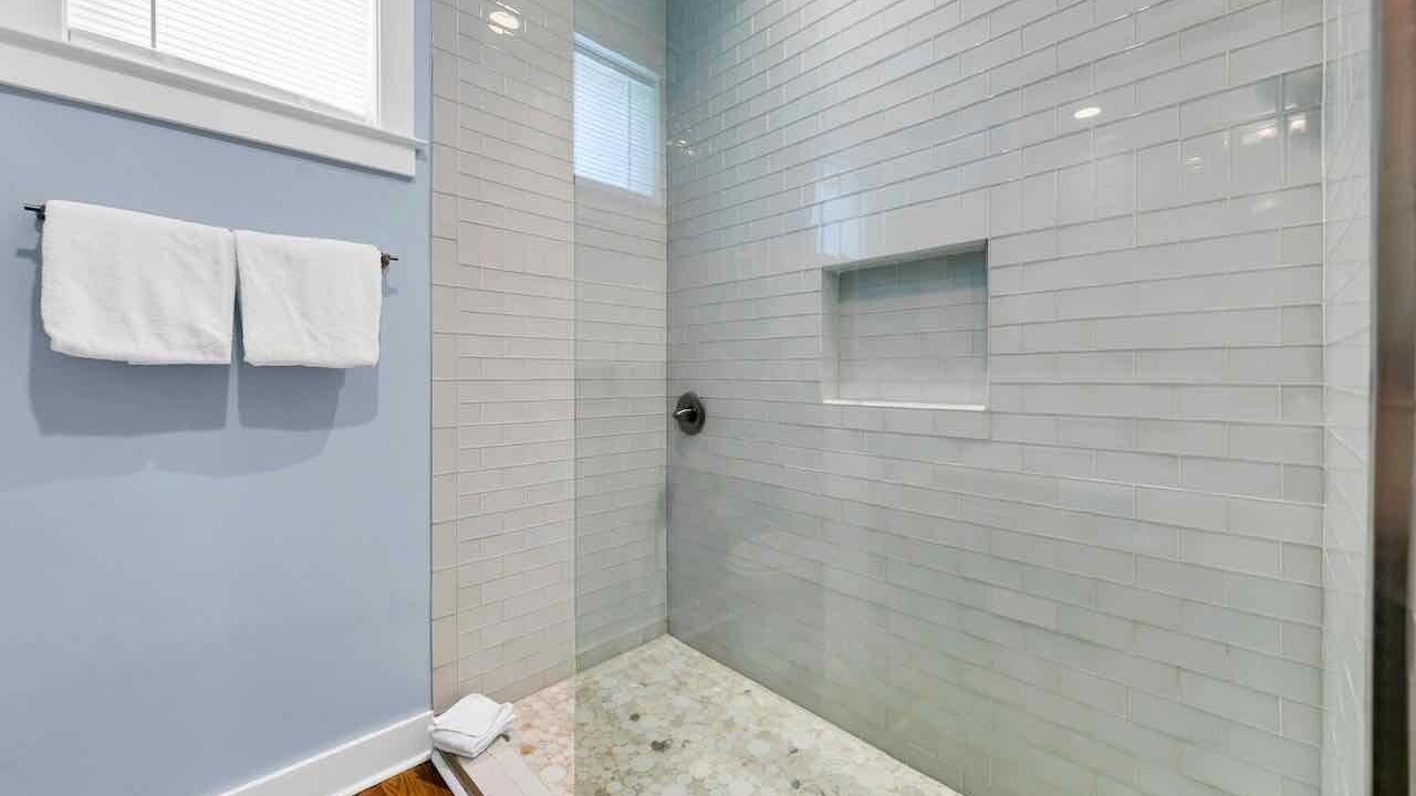 Photo of Bathroom in Greenway Park