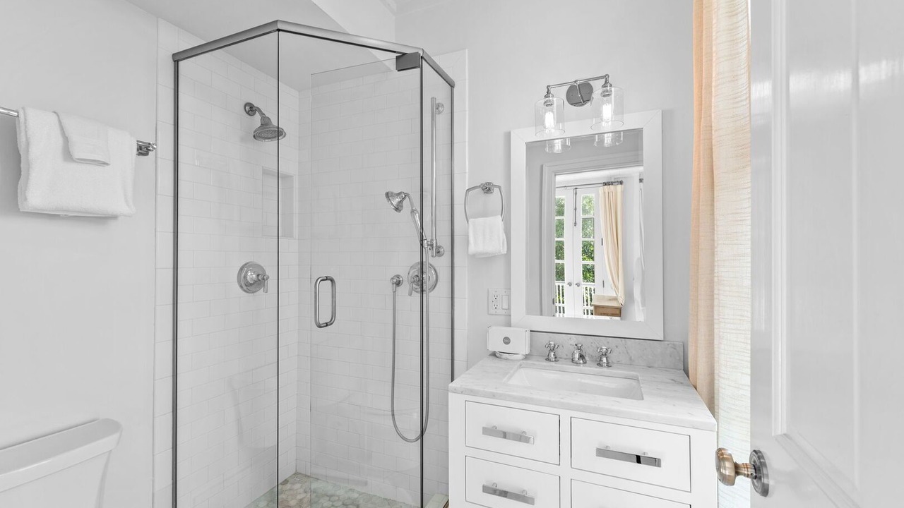 Photo of Bathroom in Cottage District