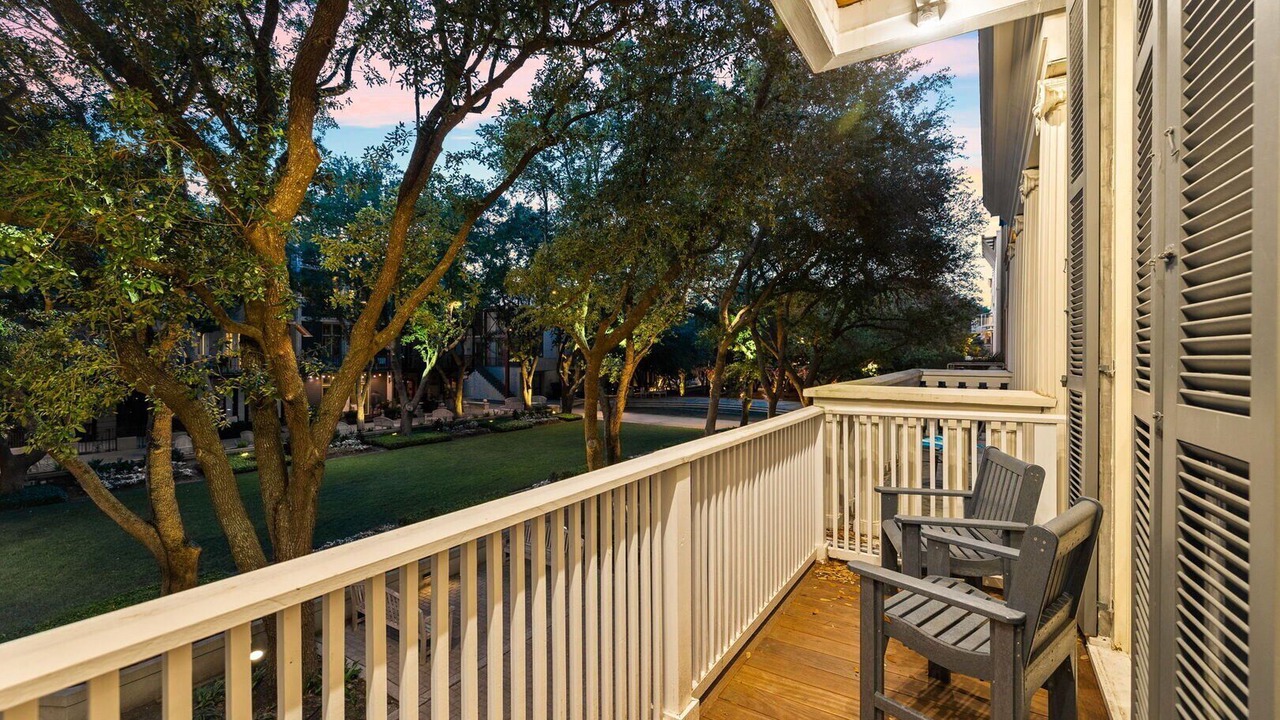 Photo of Patio Balcony in Cottage District