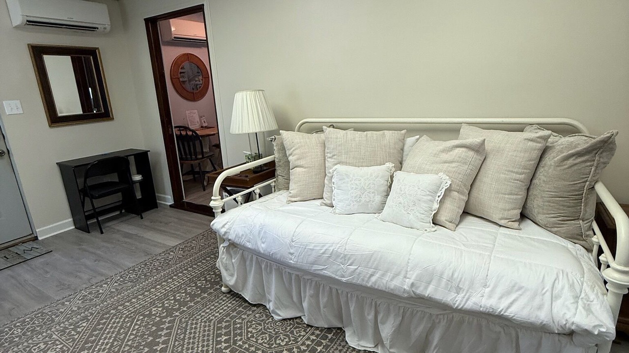 Photo of Bedroom in Crawfordville