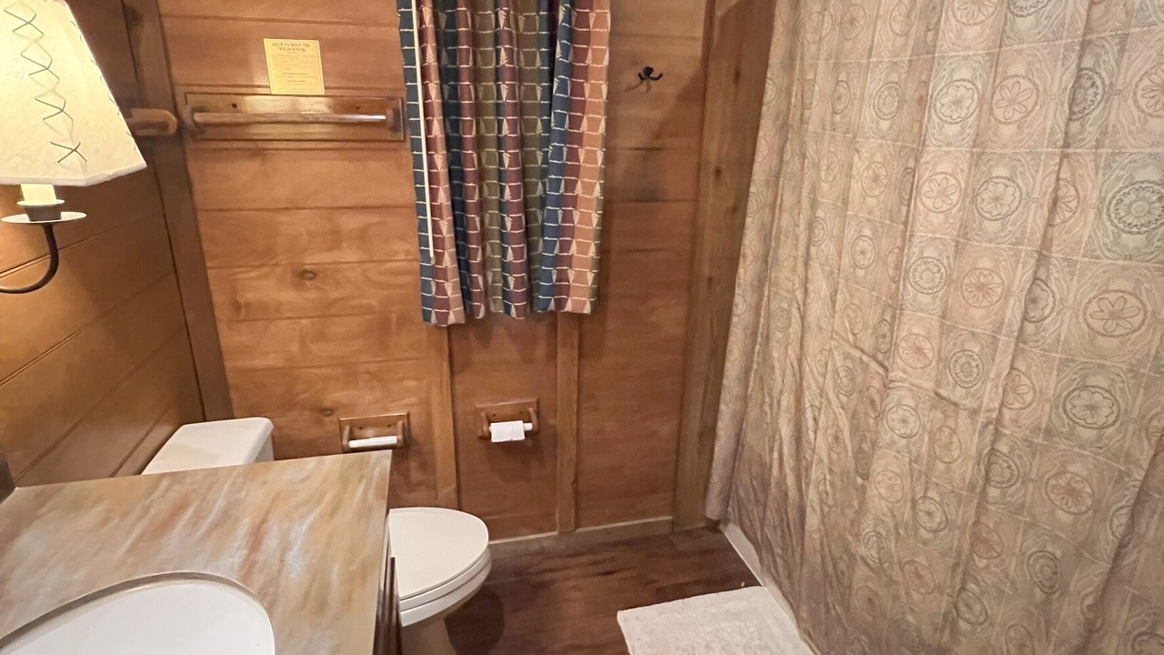 Photo of Bathroom in Dadeville