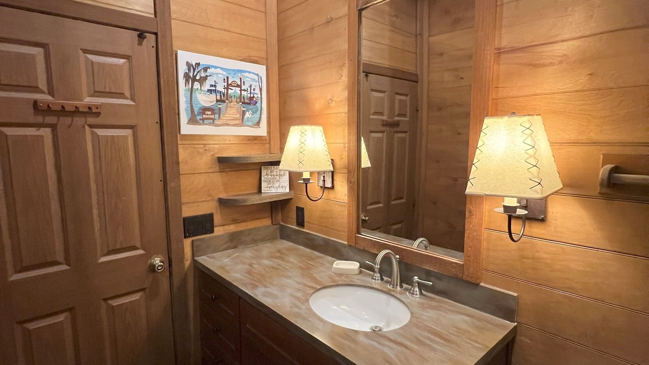 Photo of Bathroom in Dadeville