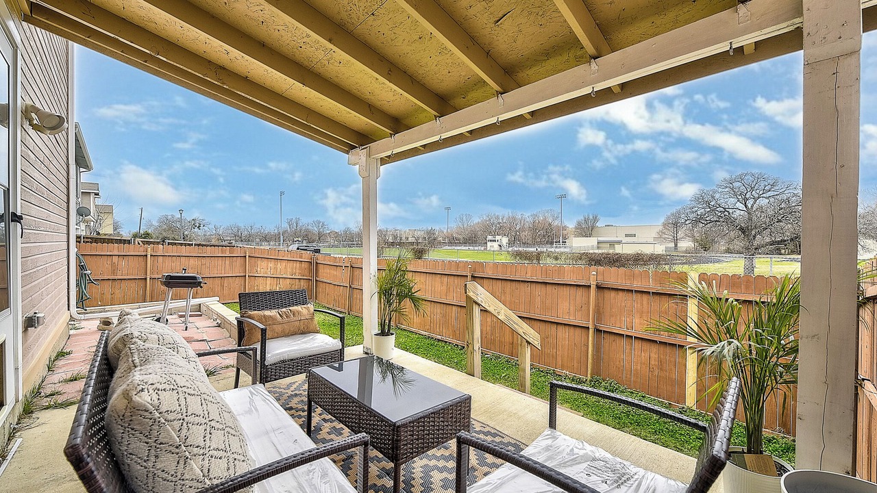 Photo of Patio Balcony in Irving