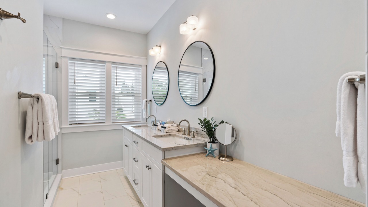 Photo of Bathroom in Lakeside at Blue Mountain Beach