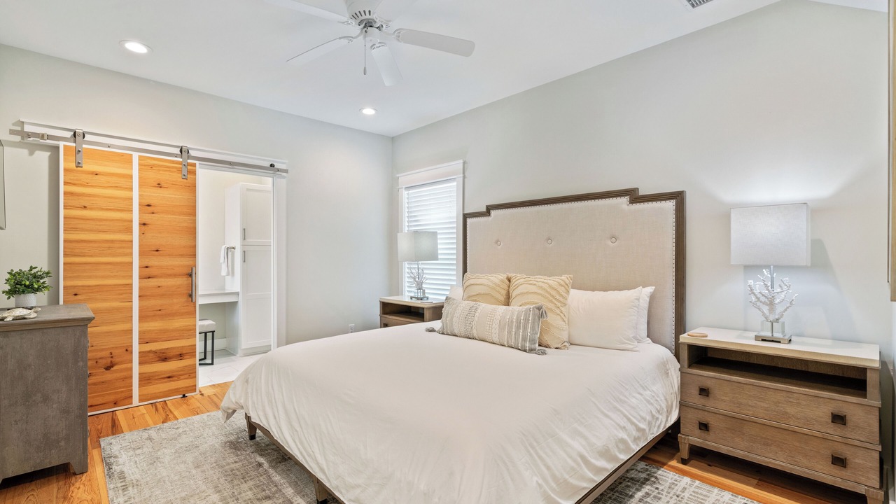 Photo of Bedroom in Lakeside at Blue Mountain Beach