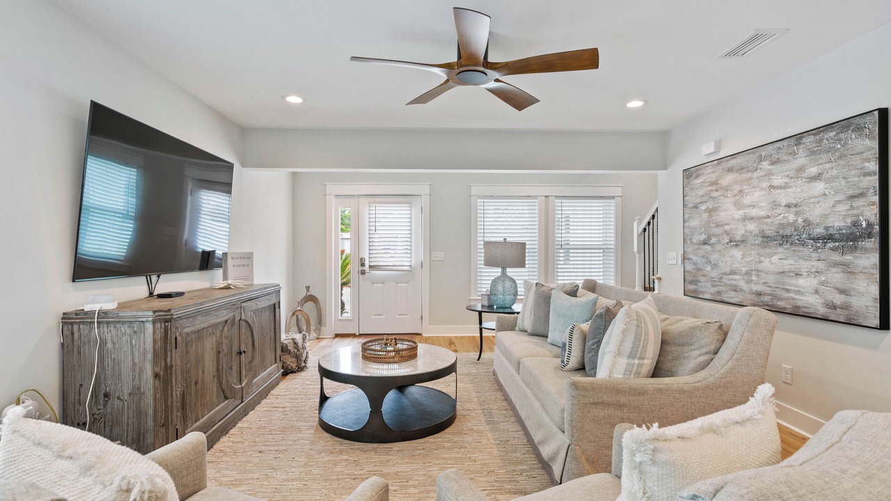 Photo of Livingroom in Lakeside at Blue Mountain Beach