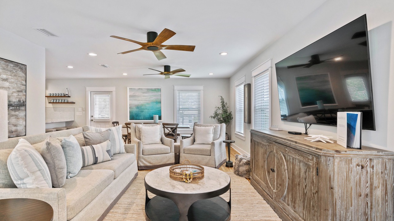 Photo of Livingroom in Lakeside at Blue Mountain Beach