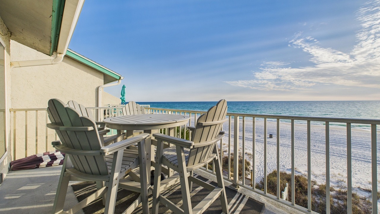 Photo of Patio Balcony in Crescent Beach