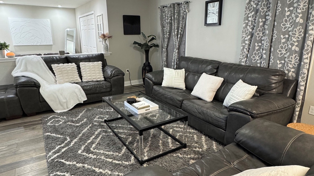 Photo of Livingroom in Kenner - Louis Armstrong International Airport
